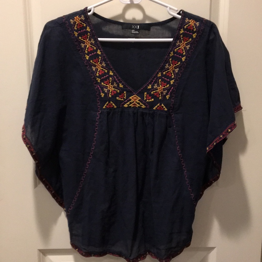 Forever21 XXI pullover womens Embroidered detail poncho like Top blouse size S